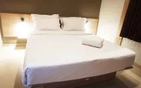 Mango Homestay Hotels in Sukolilo