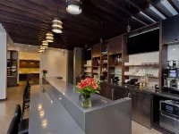 Hyatt Place Kelowna Hotels near Crawford