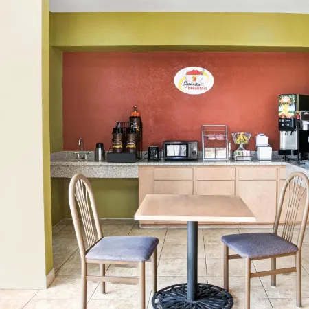 Red Lion Inn & Suites IAH Airport East