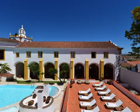 Pousada Convento de Evora – Historic Hotel โรงแรมในแอวูรา