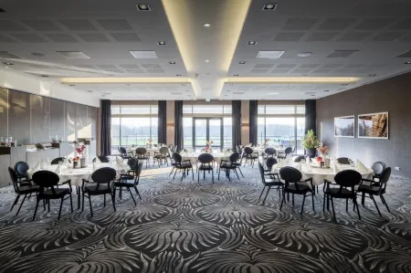 Van der Valk Hotel Zwolle Отели в г. Hattemerbroek