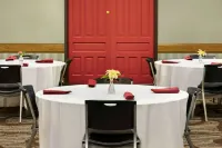Days Inn by Wyndham McComb MS - breakfast