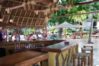 Pinewood Beach Resort & Spa - ที่มีบาร์