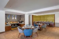 Lemon Tree 酒店，Sonmarg 河畔 - 早餐