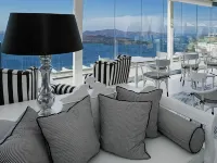Lilium Santorini Hotel - parking