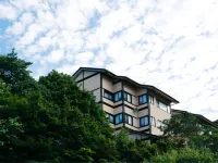 Gyokusenkaku Hôtels à proximité de la JR Nagatoshi station