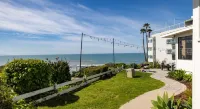Tides Oceanview Inn and Cottages