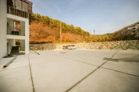 Hapcheon Jun Hotel - parking