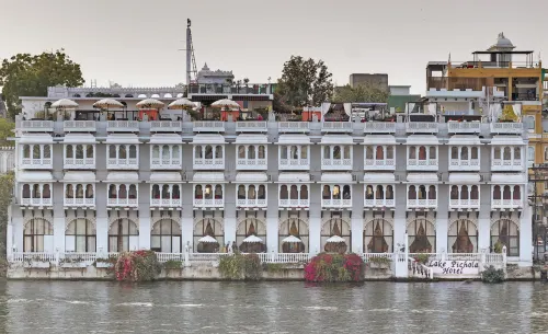 Lake Pichola Hotel Hotels in Udaipur