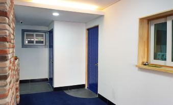 Taebaek Blue Moon Motel