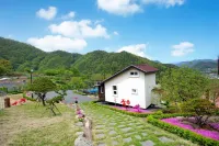 Muju Gaja Hyunjun's House Pension
