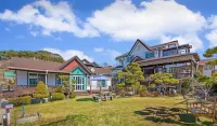 Taean Full of Flower Scent Pension Hotels in 