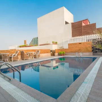 Costa Riviera Hotel