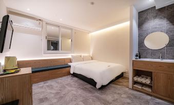 Busan Suyeong Bomnal