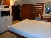 Sanu International Hotel di Kolli Hills