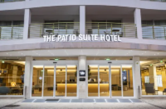 The Patio Suite Hotel โรงแรม The Patio Suite โรงแรมในอัลบูเฟรา