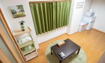 Friends & Couples, About 5 Minutes to Namba! Excellent Access to Downtown Osaka!