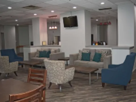 Quality Inn & Suites Syracuse - Carrier Circle Hotels in DeWitt