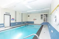 Sandman Hotel & Suites Prince George - Pools