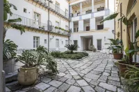 Palazzo Castrofilippo Apartment by Wonderful Italy