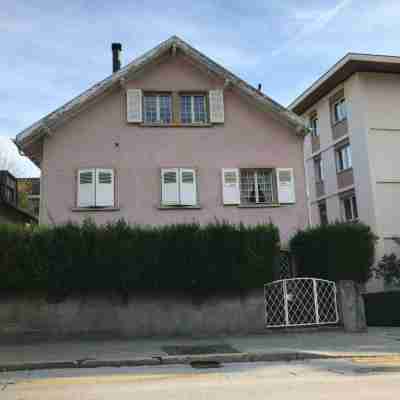 Appartement avec 3 chambre(s) de 90 m² et 1 salle(s) de bains privée(s) à Sion Hotel Exterior