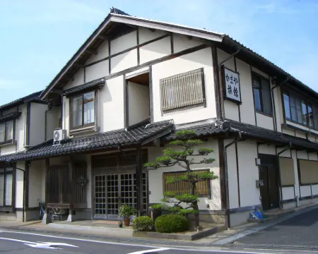 Kamaya Ryokan โรงแรมในอิวามิ