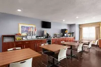 Microtel Inn & Suites by Wyndham Thomasville/High Point/Lexi Hotels in Thomasville