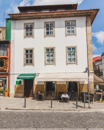 Vila Santa Cruz Guest House Отели рядом с достопримечательностью «Бон-Жезуш-ду-Монте»