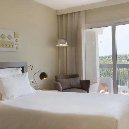 Ozadi Tavira Hotel