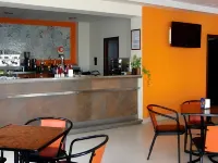 Hostal Villa โรงแรมในชีคลานา เด ลา ฟรอนเตรา