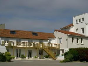Hôtel Maison Blanche: Résidence tourisme, Gîtes, Appartements avec piscine, sauna, spa, Location saisonnière Hauts-de-France
