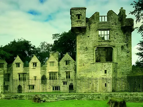 Central Hotel Donegal فنادق في دونيجال