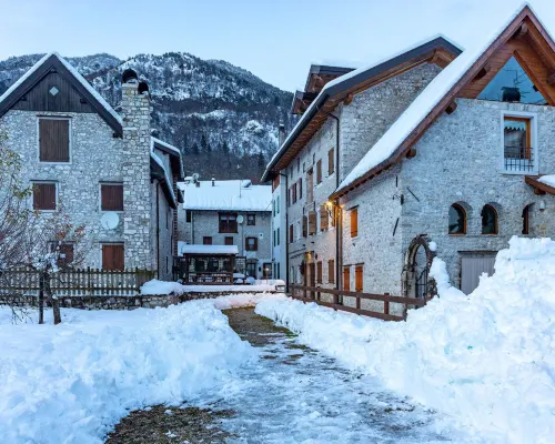 Albergo Diffuso - Cjasa Ustin Hotels in Barcis