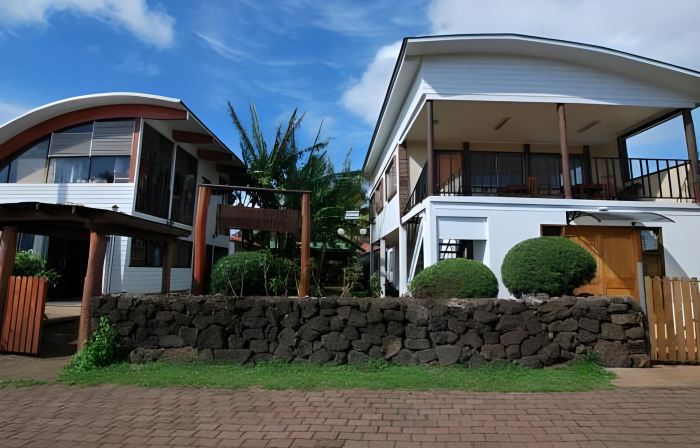 Inaki Uhi Hotel