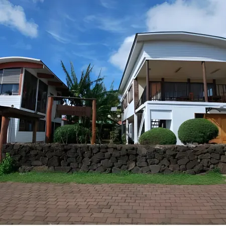 Inaki Uhi Hotel