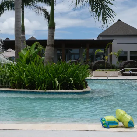 Crowne Plaza FIJI NADI BAY RESORT & SPA by IHG