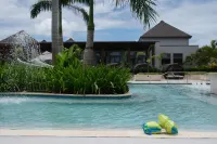 Crowne Plaza Fiji Nadi Bay Resort & Spa