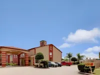 Howard Johnson by Wyndham Norco