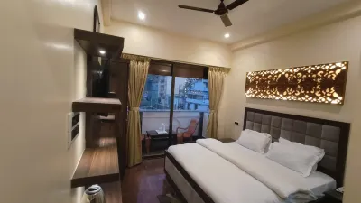 Ratna Hotel & Banquet Hotels near Shri Ram Temple