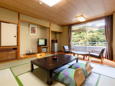 Hotel Kanzan Отели в г. Китасиобара