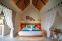 Ubu Villa Padi's Hotels near Tugu GARUDA