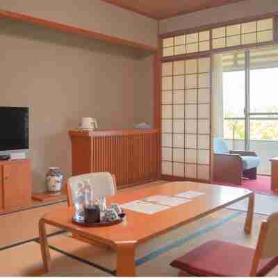 ホテル レイクサイド入鹿 Rooms