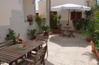 7區飯店 Gioielleria Caressa Ugo附近的飯店