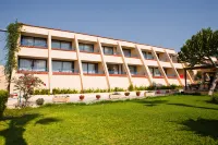 Napa Prince Hotel Apts