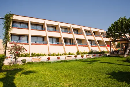 Napa Prince Hotel Apts