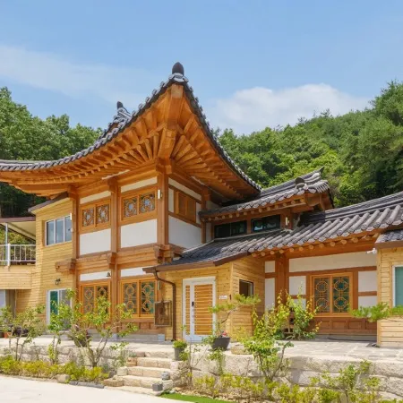 Gurye Deokyeongru Pension