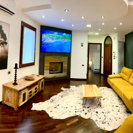 Wood Luxury House Wood Luxury House