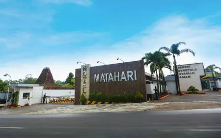 Hotel Matahari Отели в г. Semarang Regency