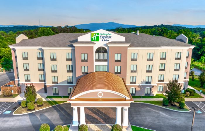 Holiday Inn Express & Suites NEWPORT SOUTH by IHG