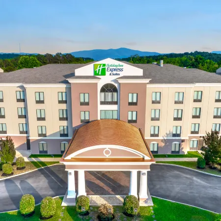 Holiday Inn Express & Suites NEWPORT SOUTH by IHG